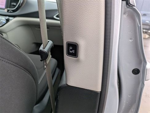 Used 2023 Chrysler Voyager LX image 22
