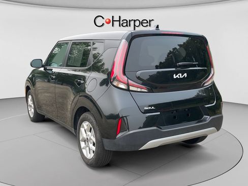Used 2025 Kia Soul LX w/ LX Technology Package FWD image 5