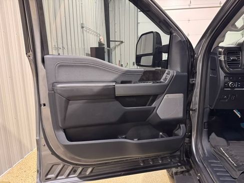 Used 2024 Ford F350 Lariat w/ Lariat Ultimate Package AWD/4WD image 9
