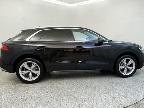 Used 2022 Audi Q8 Premium Plus AWD/4WD image 8
