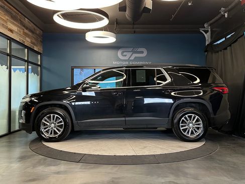 Used 2023 Chevrolet Traverse LT AWD/4WD image 6