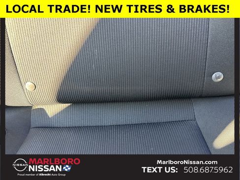 Used 2016 Toyota Yaris L image 17