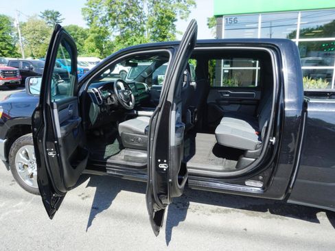 Used 2022 RAM 1500 Big Horn AWD/4WD image 9