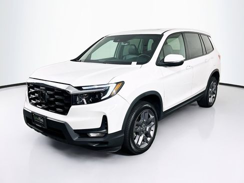 Used 2023 Honda Passport EX-L image 3