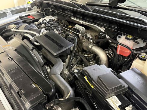 Used 2024 GMC Sierra 2500 Denali Ultimate AWD/4WD image 79