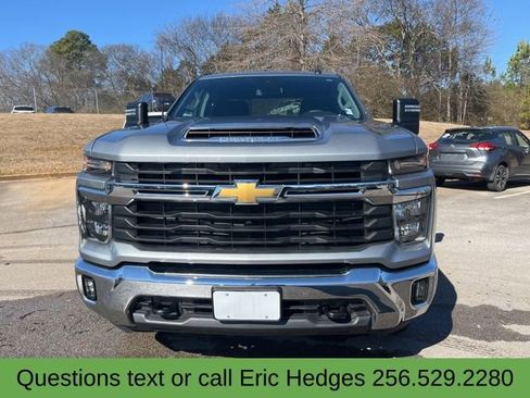 Used 2025 Chevrolet Silverado 2500 LT w/ Convenience Package image 2