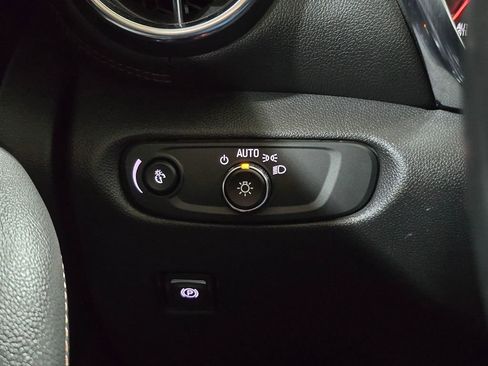 Used 2019 Chevrolet Blazer Premier w/ Sun and Wheels Package image 24