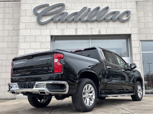 Used 2022 Chevrolet Silverado 1500 LTZ w/ LTZ Premium Package image 4