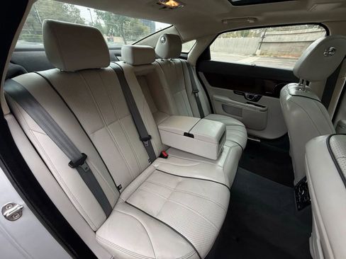 Used 2014 Jaguar XJ L Portfolio image 48