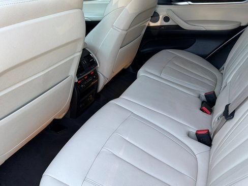Used 2017 BMW X5 xDrive50i AWD/4WD image 13