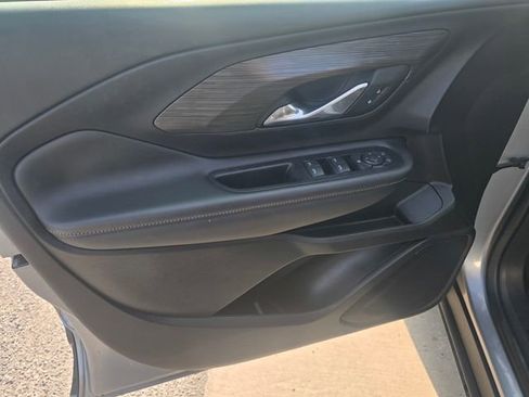 Used 2023 GMC Terrain SLE FWD image 22