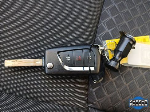 Used 2021 Toyota C-HR LE image 43