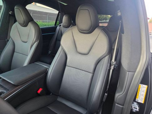 Used 2026 Tesla Model X AWD/4WD image 18