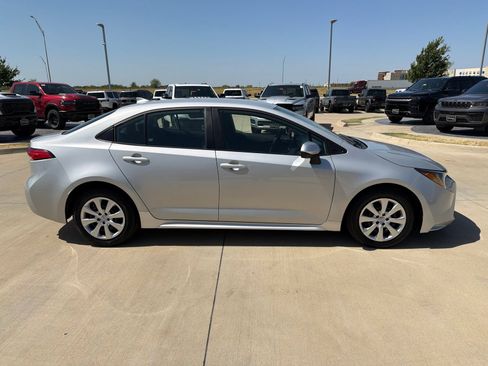 Used 2024 Toyota Corolla LE FWD image 6