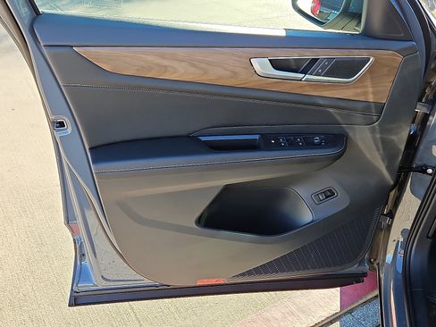 New 2026 Volkswagen Atlas SE image 14