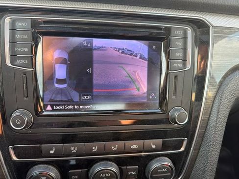 Used 2016 Volkswagen Passat 3.6 SEL Premium FWD image 7