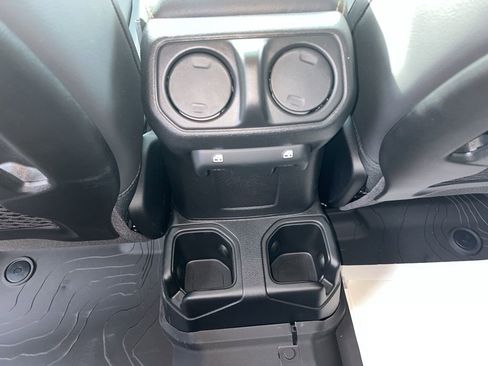 New 2025 Jeep Gladiator Sport image 43