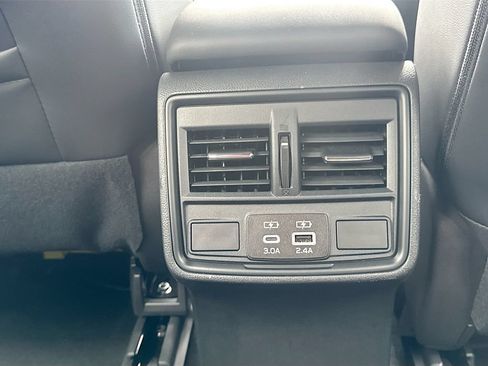 Certified 2026 Subaru Forester Premium AWD/4WD image 31