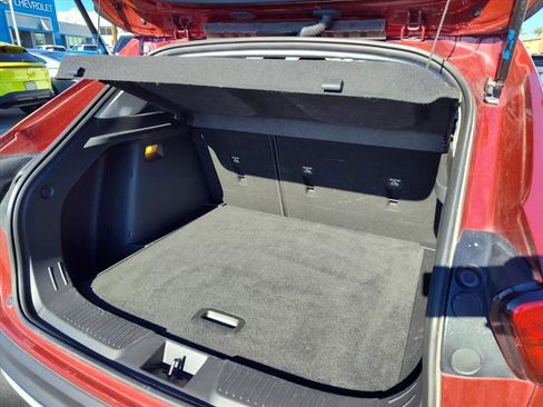 Used 2024 Chevrolet Trax LT image 12