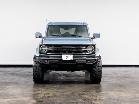 Used 2025 Ford Bronco Outer Banks AWD/4WD image 2