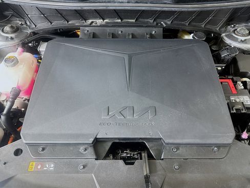 Used 2023 Kia Niro Wind w/ Wind Preserve Package FWD image 33