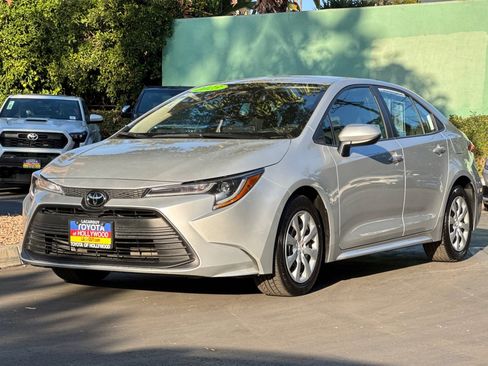 Used 2023 Toyota Corolla LE image 8