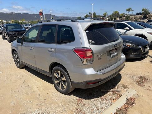 Used 2017 Subaru Forester 2.5i Premium AWD/4WD image 7