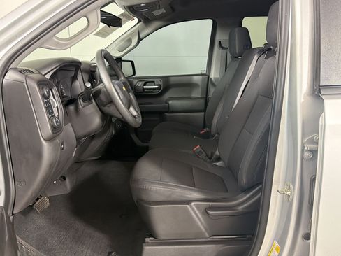 Used 2020 Chevrolet Silverado 1500 Custom w/ Custom Value Package AWD/4WD image 5