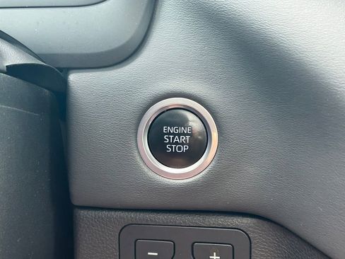 Used 2023 Toyota Tundra Platinum w/ Advanced Package image 34