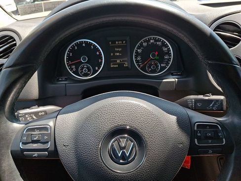 Used 2015 Volkswagen Tiguan SE AWD/4WD image 19