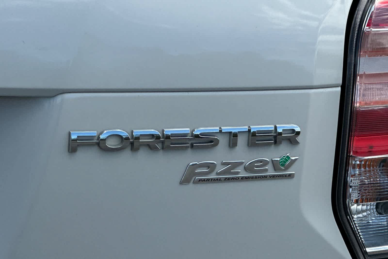 Used 2017 Subaru Forester 2.5i AWD/4WD image 30