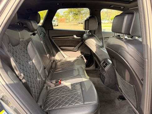 Used 2018 Audi SQ5 Premium Plus w/ S Sport Package AWD/4WD image 18