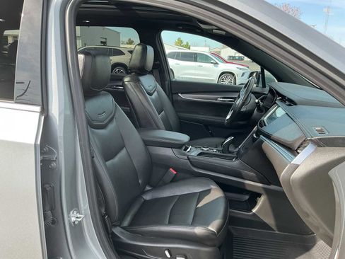 Used 2024 Cadillac XT6 Luxury w/ LPO, Floor Liner Package AWD/4WD image 29