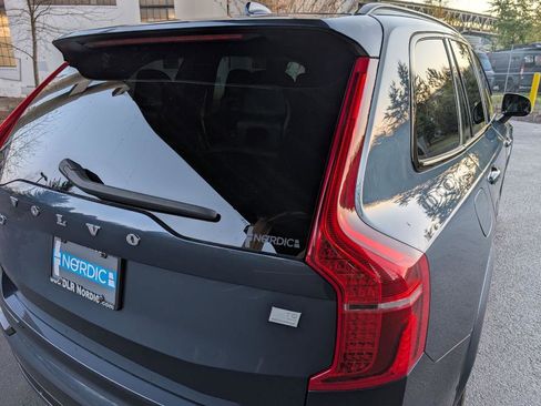 Used 2023 Volvo XC90 T8 Plus image 28