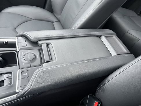 Used 2025 Toyota Grand Highlander Hybrid Nightshade Edition image 26