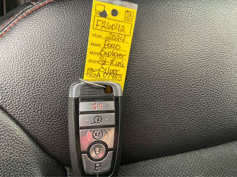 Used 2024 Ford Explorer ST-Line w/ Class IV Trailer Tow Package AWD/4WD image 45