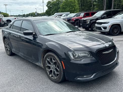 Used 2018 Chrysler 300 S AWD/4WD image 3