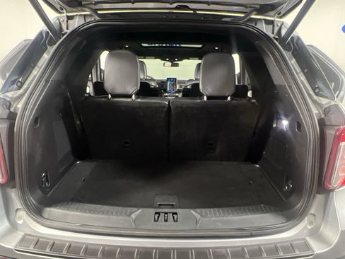 Used 2020 Ford Explorer ST w/ ST Street Pack AWD/4WD image 28