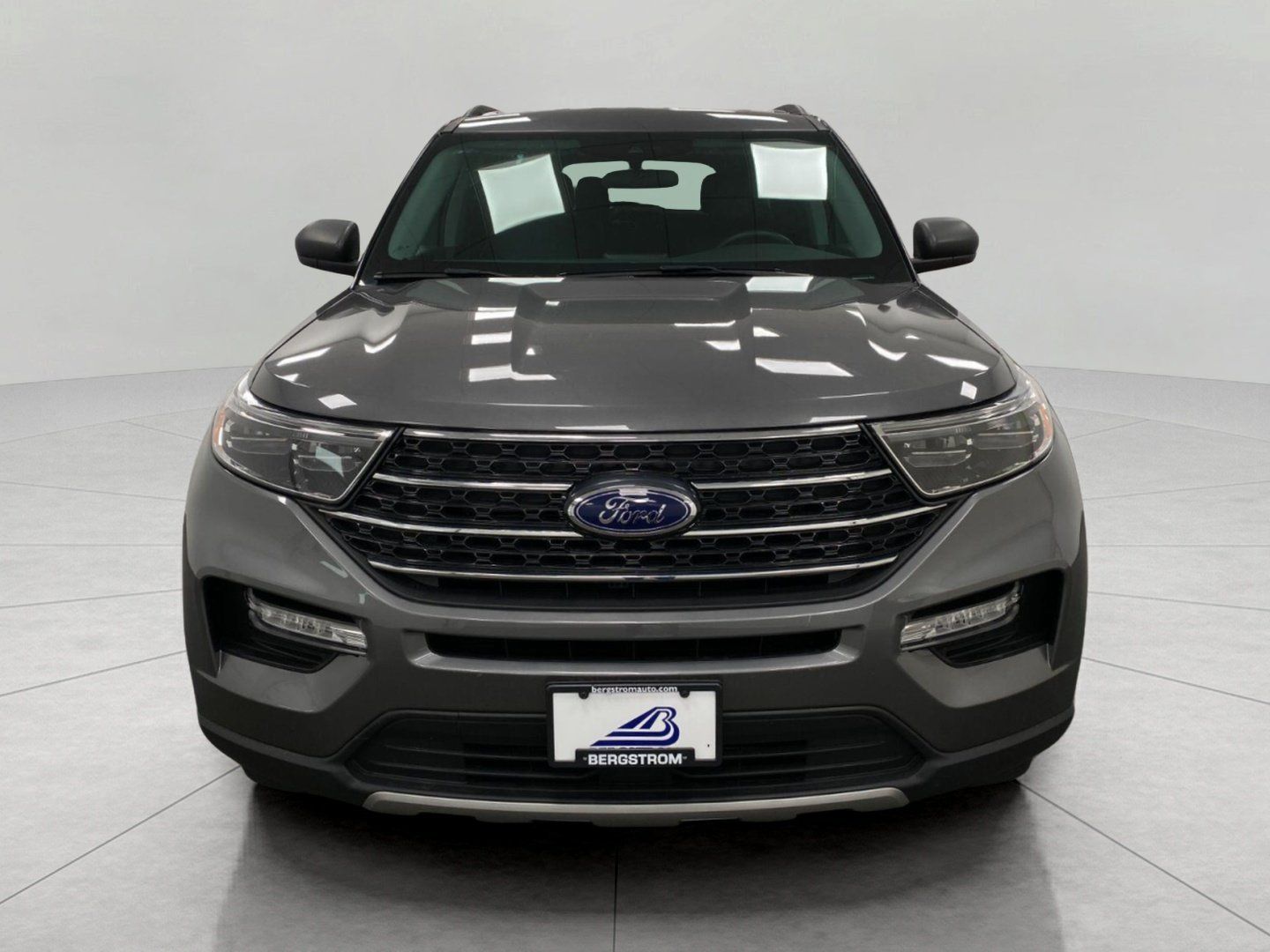 Used 2023 Ford Explorer XLT w/ Equipment Group 202A AWD/4WD image 11