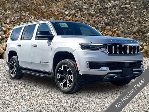 Used 2024 Jeep Wagoneer Series III AWD/4WD image 9