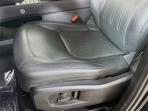 Certified 2021 Land Rover Defender 110 SE image 22