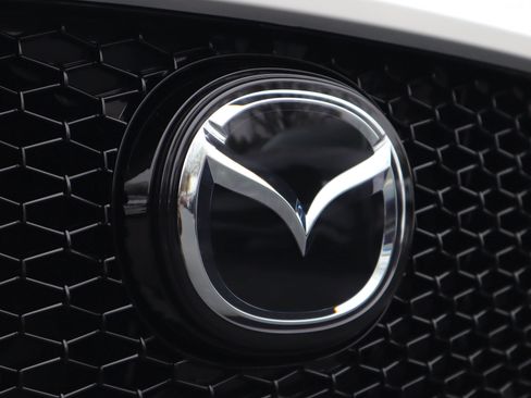 New 2026 MAZDA MAZDA3 2.5 S Hatchback w/ Premium Pkg FWD image 25
