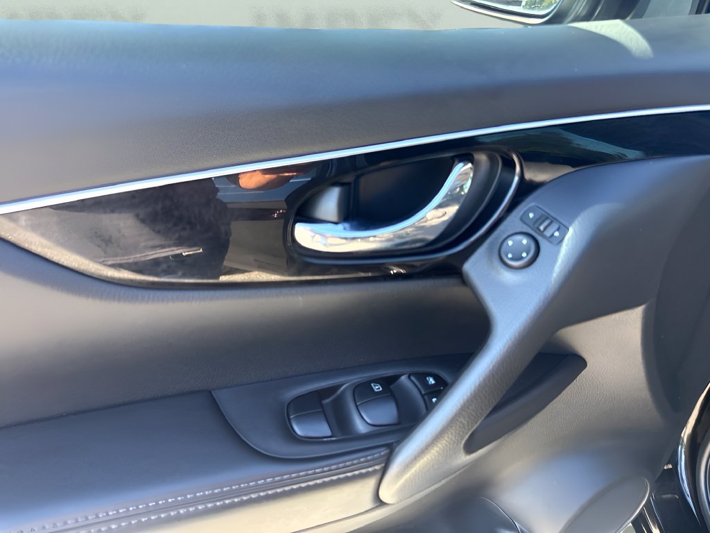 Used 2019 Nissan Rogue Sport SL w/ Premium Package AWD/4WD image 26