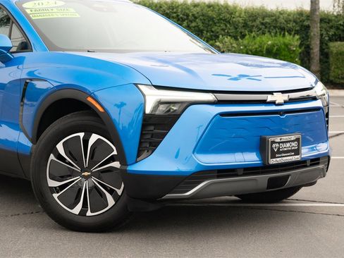 Used 2024 Chevrolet Blazer EV LT image 2