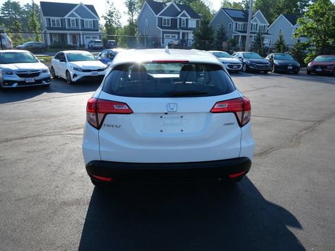 Used 2016 Honda HR-V LX image 4
