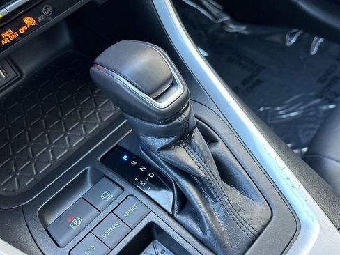 Used 2023 Toyota RAV4 XLE Premium image 25