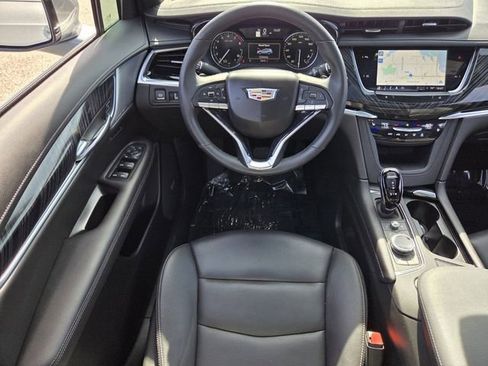 Used 2024 Cadillac XT6 Premium Luxury FWD image 14
