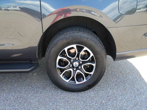 Used 2024 Ford Expedition Max XLT AWD/4WD image 18