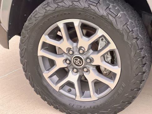 Used 2023 Toyota Tundra 1794 Edition AWD/4WD image 9