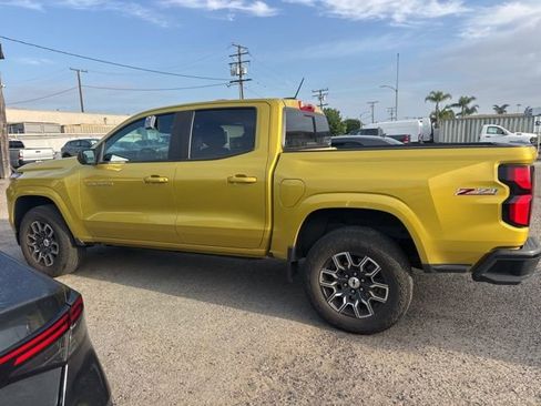Used 2023 Chevrolet Colorado Z71 w/ Z71 Convenience Package 2 image 8